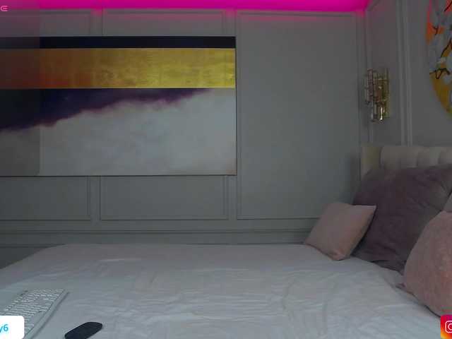 HazelBambi77 live webcam show