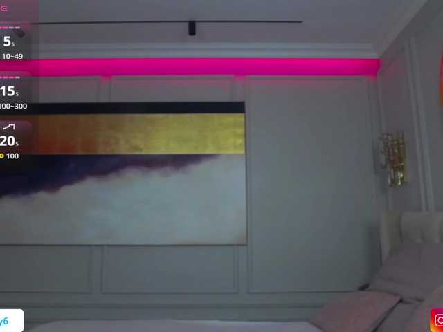 HazelBambi77 live cam preview