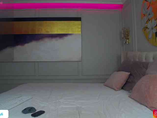 hazelbambi77's live room