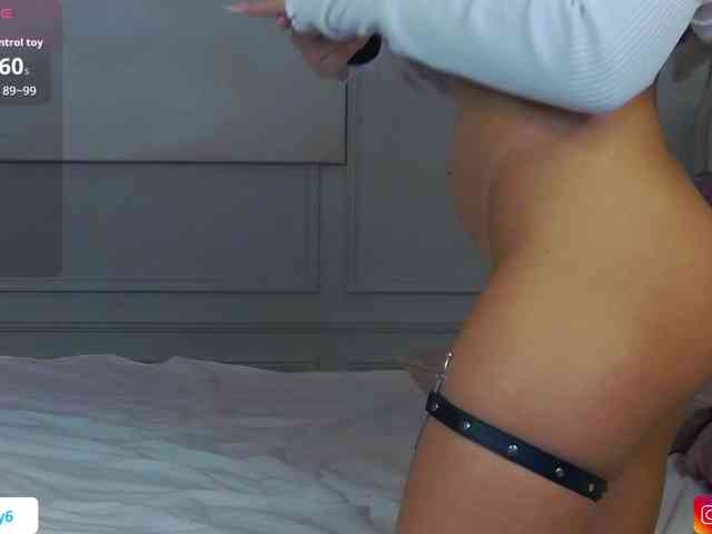 HazelBambi77 webcam