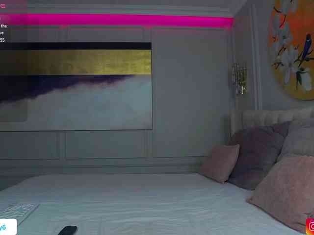 HazelBambi77 webcam