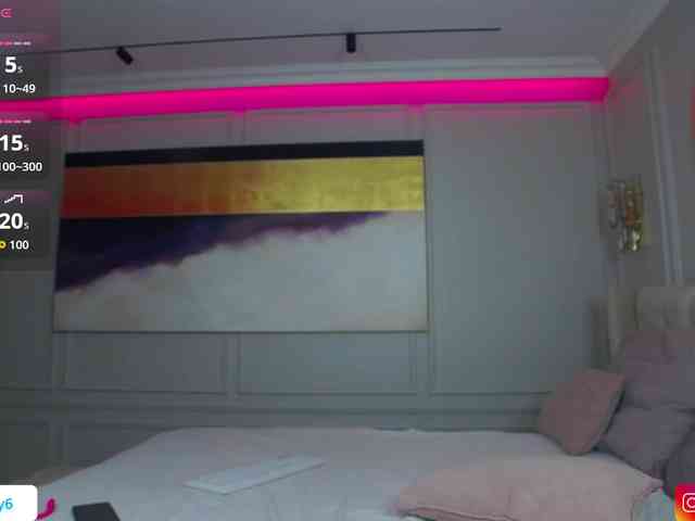 HazelBambi77 webcam