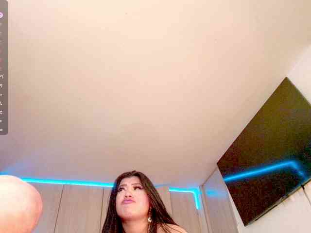 hottstuffxxx webcam