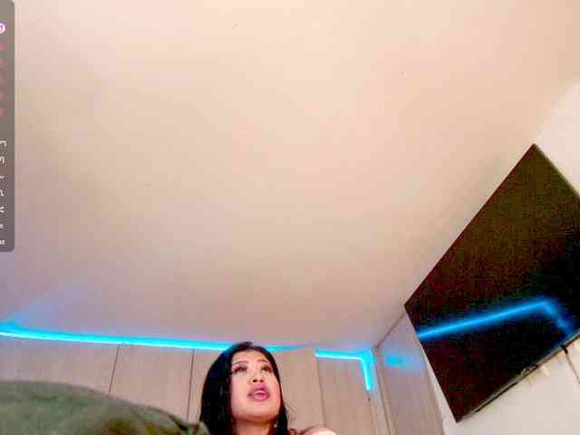 hottstuffxxx webcam
