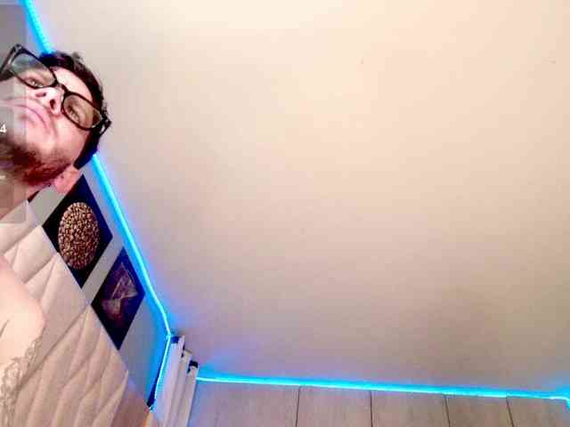 hottstuffxxx webcam