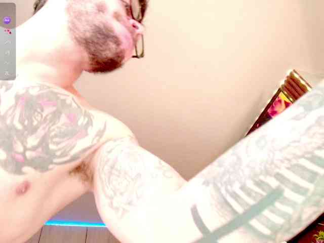 hottstuffxxx webcam