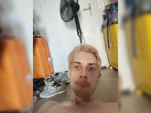 Riccardofer Sex Cam Show