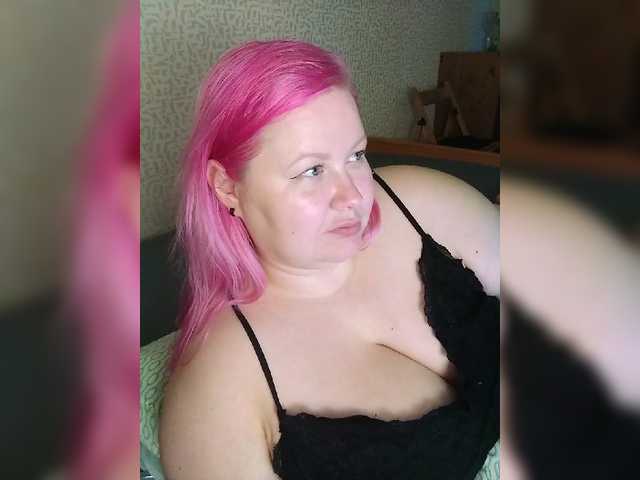 le modèle SashaLyubov est en webcam porno dans un show sur le site bongacams, il possède les tags suivants: White/Caucasian,Redhead,Trimmed