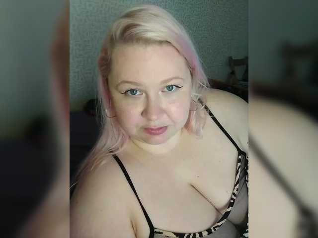 SashaLyubov live cam on BongaCams