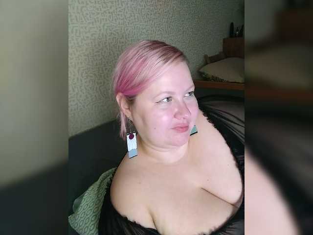 SashaLyubov live cam on BongaCams