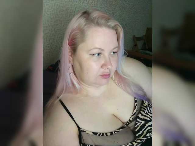 SashaLyubov live cam on BongaCams