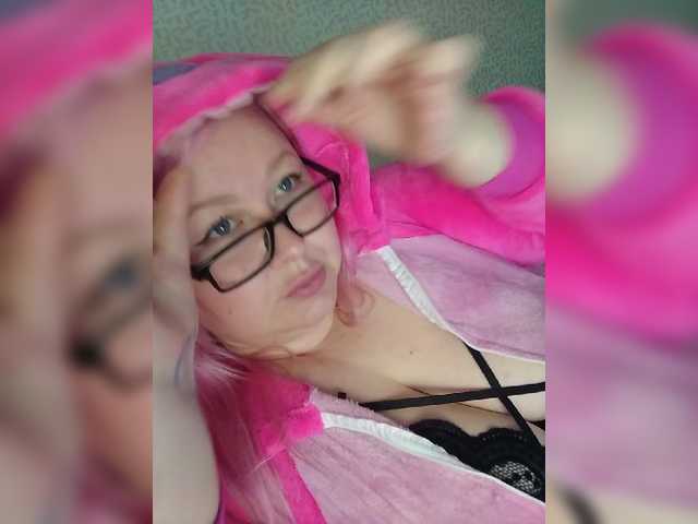 SashaLyubov live cam on BongaCams