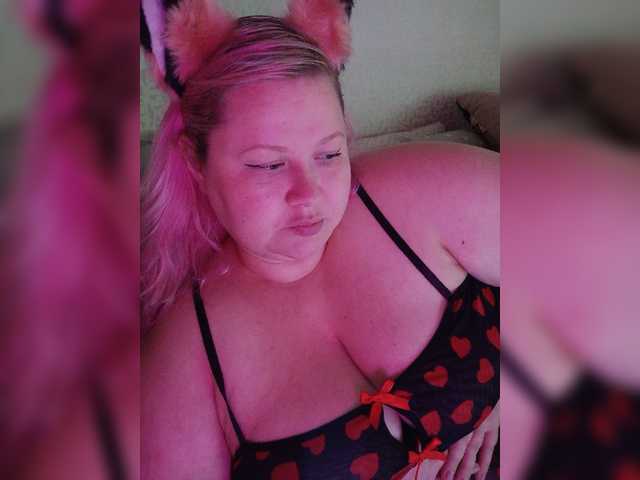 SashaLyubov live cam on BongaCams