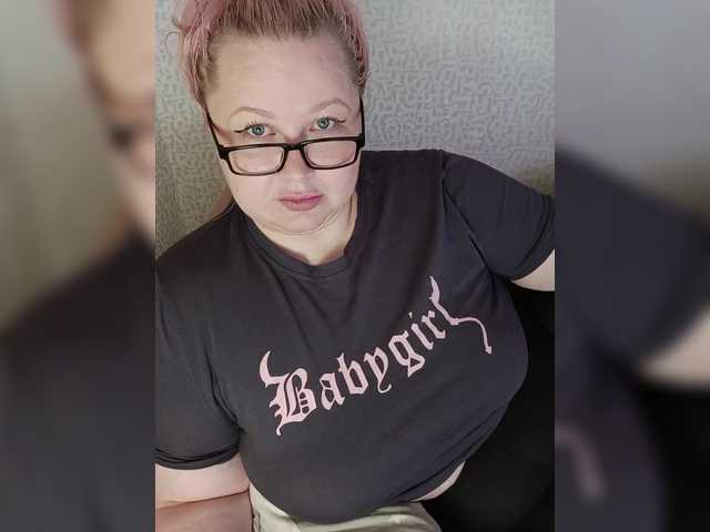 SashaLyubov live cam on BongaCams