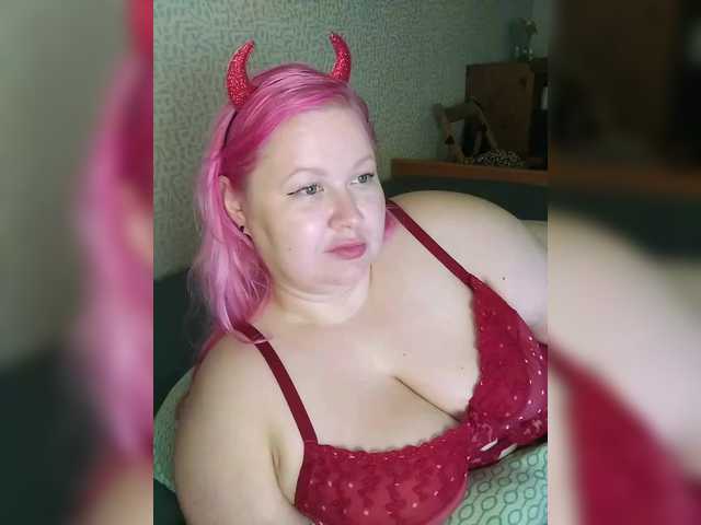 SashaLyubov live cam on BongaCams