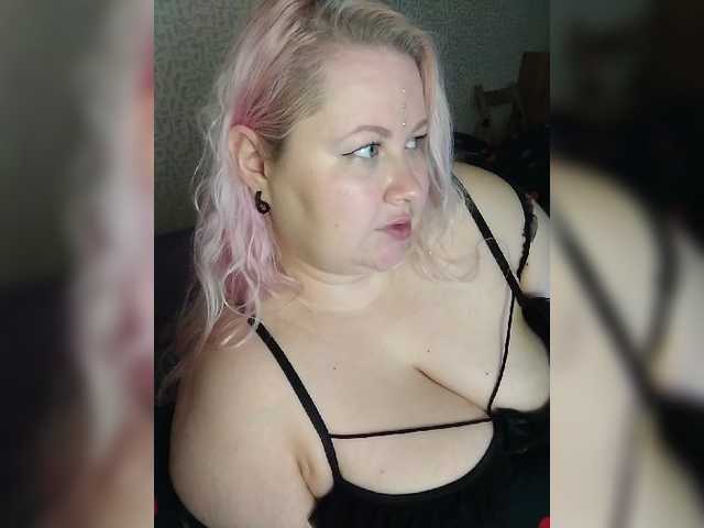 SashaLyubov live cam on BongaCams