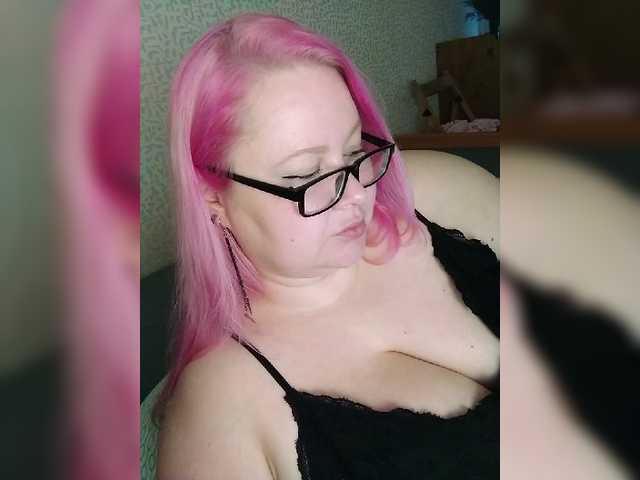 SashaLyubov live cam on BongaCams