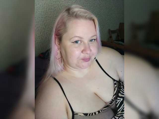 SashaLyubov live cam on BongaCams