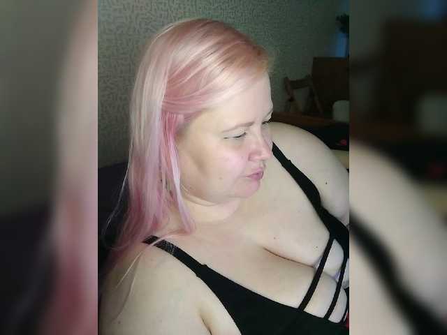 SashaLyubov live cam on BongaCams