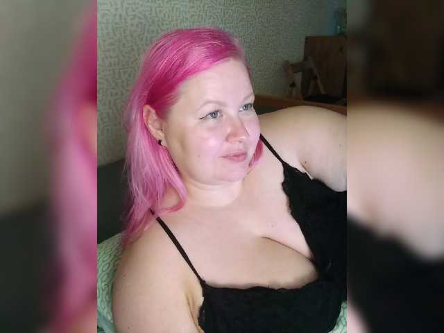 SashaLyubov live cam on BongaCams