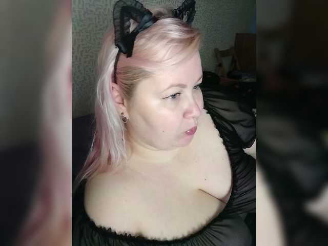 SashaLyubov live cam on BongaCams
