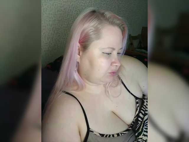 SashaLyubov live cam on BongaCams