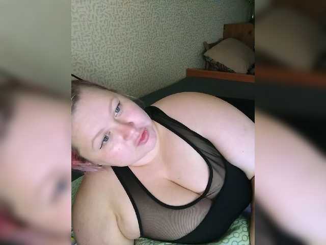 SashaLyubov live cam on BongaCams