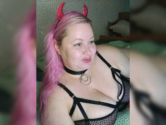 SashaLyubov live cam on BongaCams