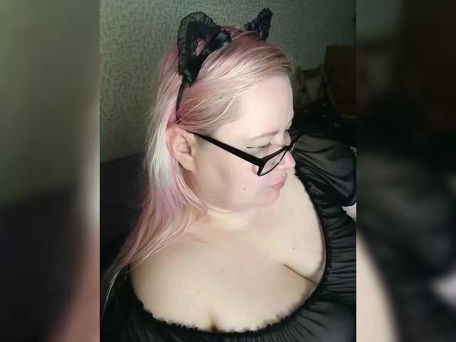 SashaLyubov live cam on BongaCams