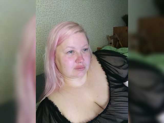 SashaLyubov live cam on BongaCams