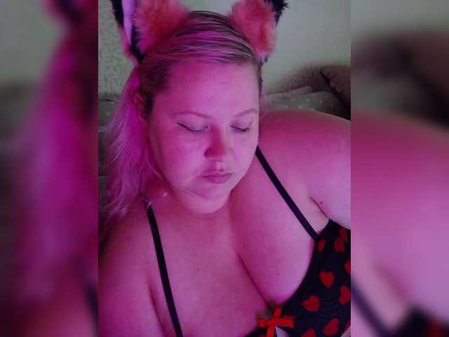 SashaLyubov live cam on BongaCams