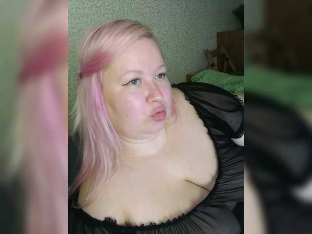 SashaLyubov live cam on BongaCams