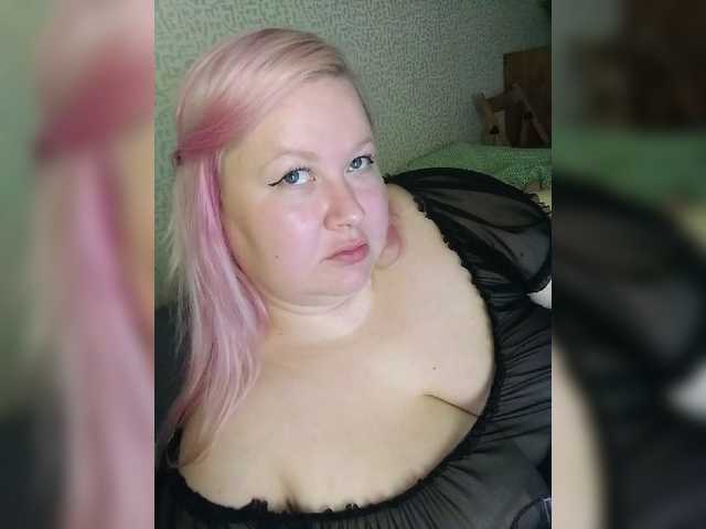 SashaLyubov live cam on BongaCams