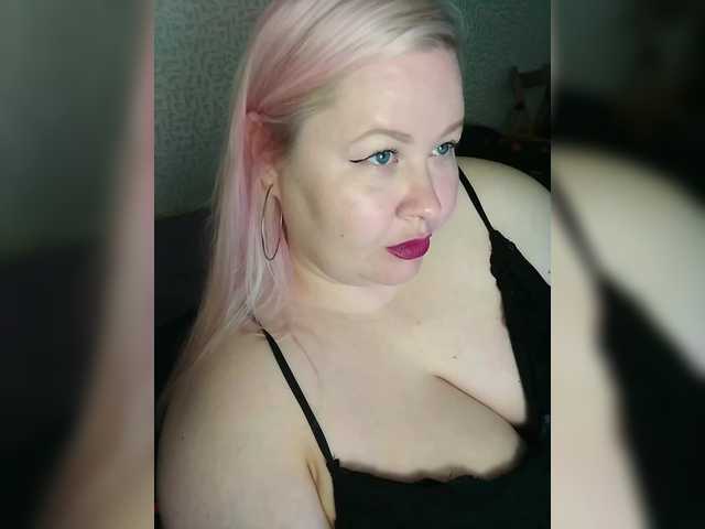 SashaLyubov live cam on BongaCams