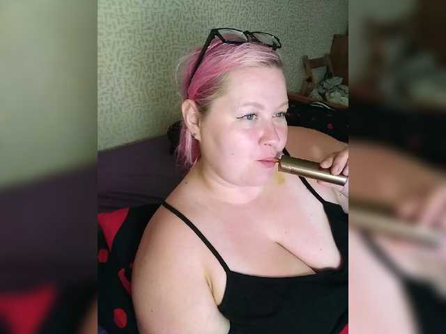 SashaLyubov live cam on BongaCams