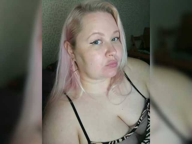 SashaLyubov live cam on BongaCams