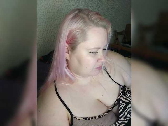 SashaLyubov live cam on BongaCams