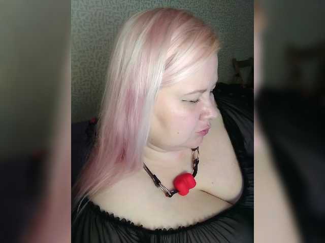 SashaLyubov live cam on BongaCams