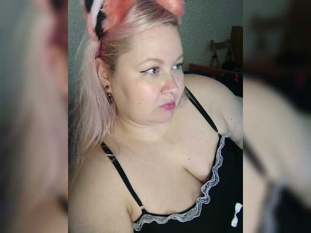SashaLyubov live cam on BongaCams