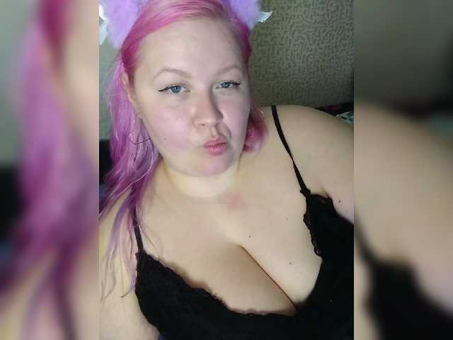 SashaLyubov live cam on BongaCams