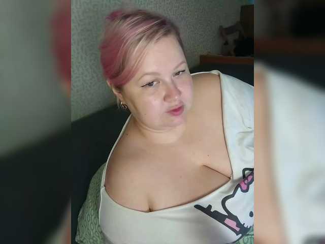 SashaLyubov live cam on BongaCams