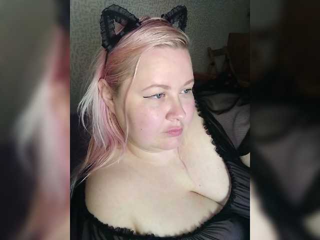 SashaLyubov live cam on BongaCams