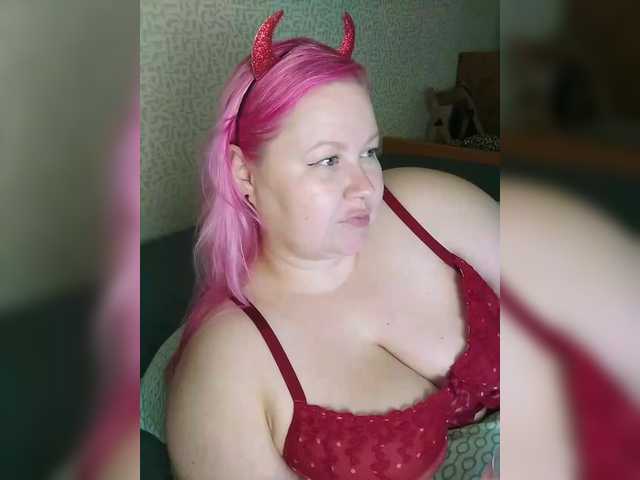 SashaLyubov live cam on BongaCams