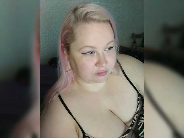 SashaLyubov live cam on BongaCams