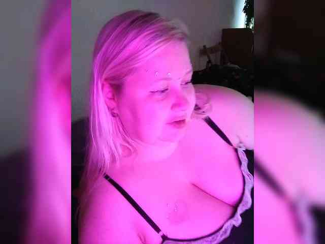 SashaLyubov webcam