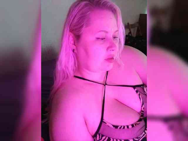 SashaLyubov webcam