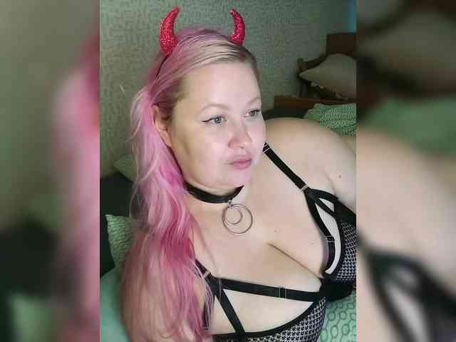 SashaLyubov webcam