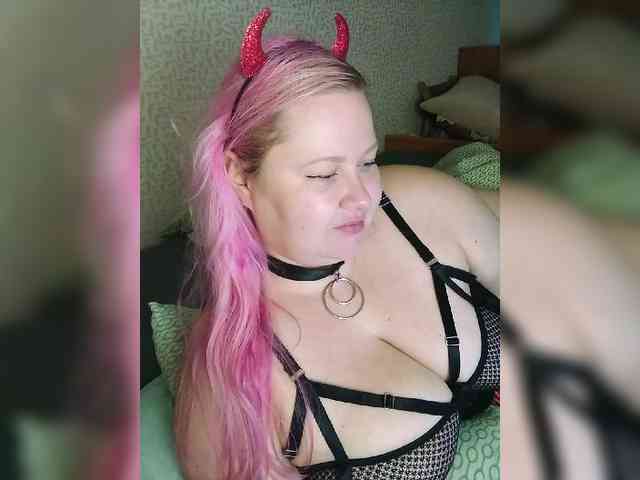 SashaLyubov webcam