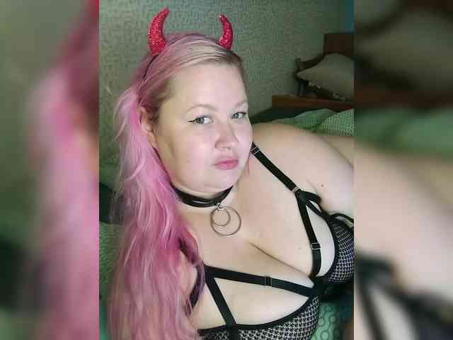 SashaLyubov webcam