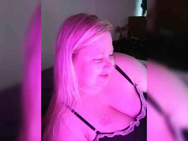 SashaLyubov webcam